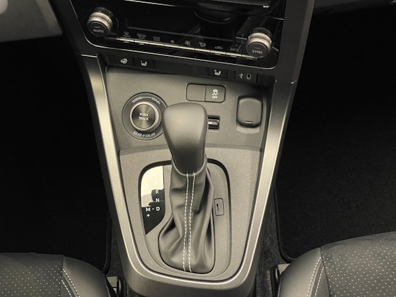 Vehicle image 12 Vehicle image 12