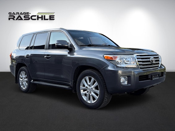 First vehicle image