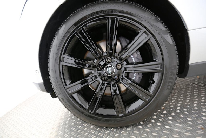 Vehicle image LAND ROVER RANGE ROVER