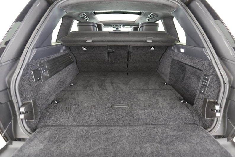 Vehicle image LAND ROVER RANGE ROVER