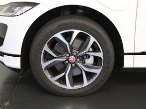 Vehicle image JAGUAR I-Pace EV400 SE AWD