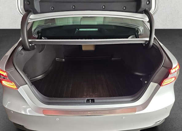 Vehicle image 12 Vehicle image 12