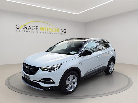 First vehicle image