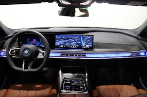 Vehicle image BMW i7 xDrive60