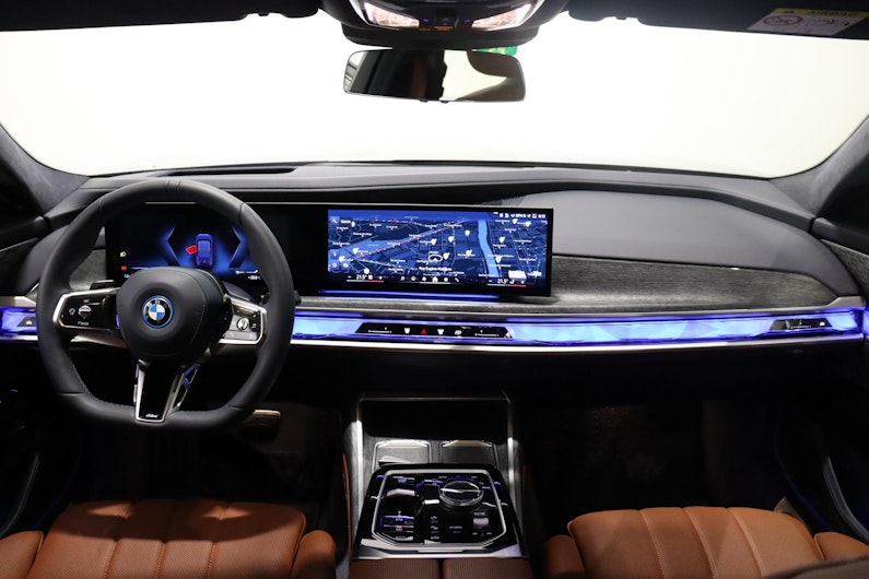 Vehicle image BMW i7