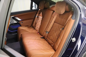 Vehicle image BMW i7 xDrive60