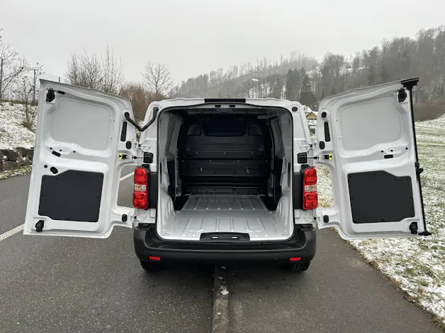 Fiat E-Scudo Kaw. L2 50 kWh Business Swiss Edition