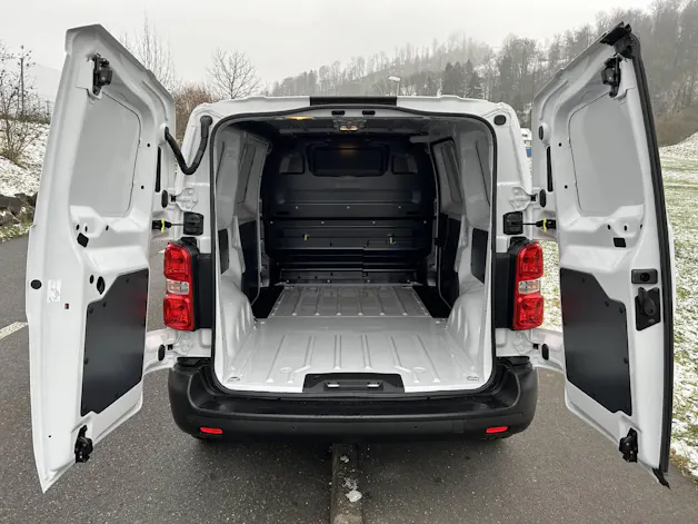Fiat E-Scudo Kaw. L2 50 kWh Business Swiss Edition
