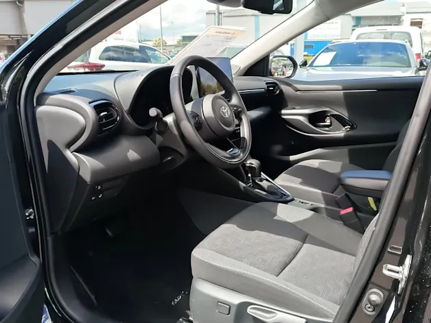 Toyota Yaris 1.5 VVT-i HSD Trend