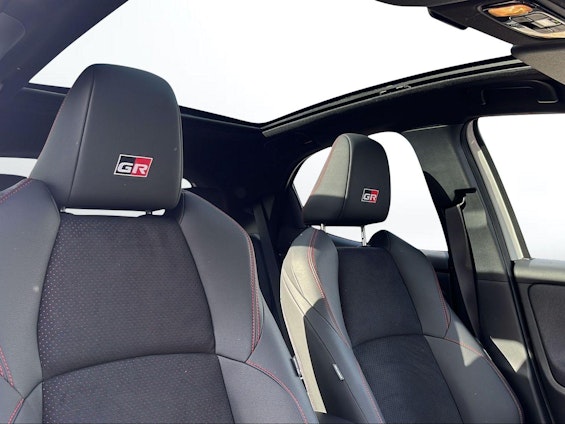 Vehicle image 10 Vehicle image 10