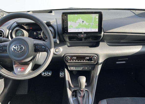 Vehicle image 18 Vehicle image 18