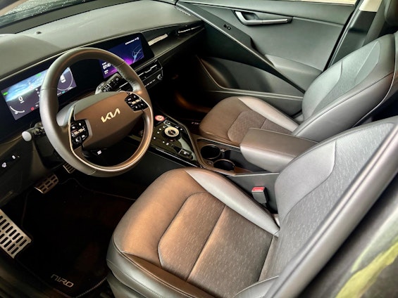 Vehicle image 8 Vehicle image 8