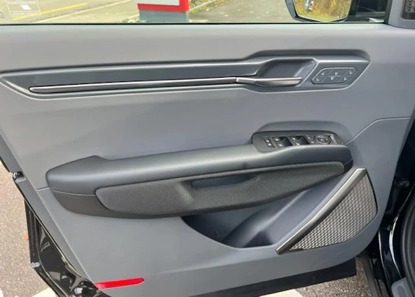 Fahrzeugbild 6 Fahrzeugbild 6