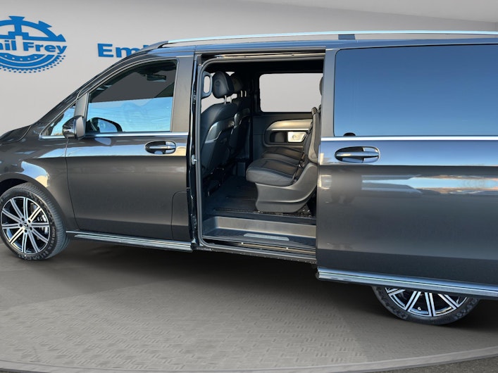 Vehicle image MERCEDES-BENZ V-CLASS