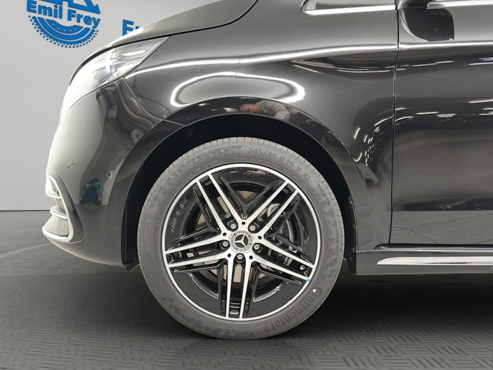 Vehicle image MERCEDES-BENZ V-CLASS