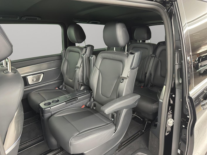 Vehicle image MERCEDES-BENZ V-CLASS