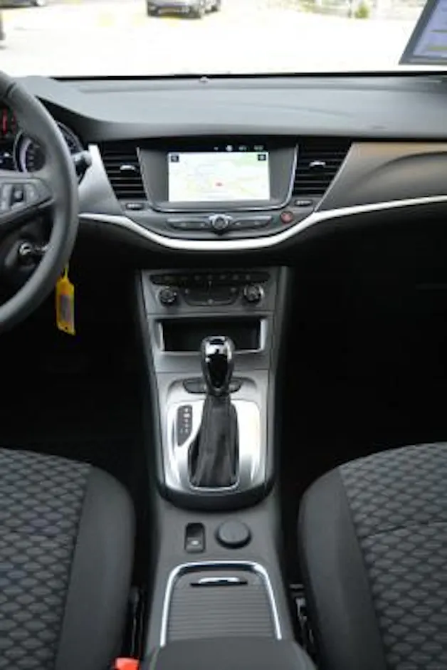 Opel Astra 1.4i Turbo Edition