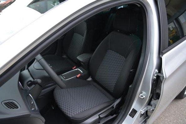 Vehicle image 14 Vehicle image 14