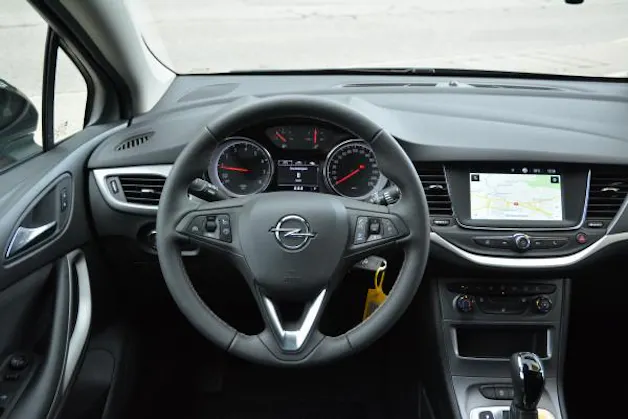 Opel Astra 1.4i Turbo Edition