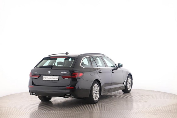 BMW 520d xDrive Touring 1