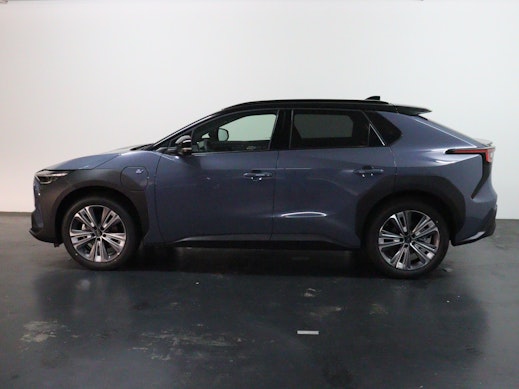 SUBARU Solterra eV Luxury AWD 2