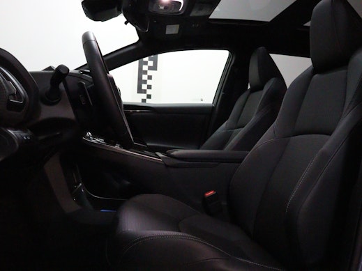 SUBARU Solterra eV Luxury AWD 1