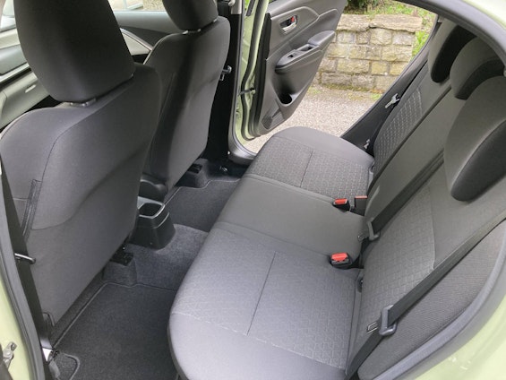 Vehicle image 7