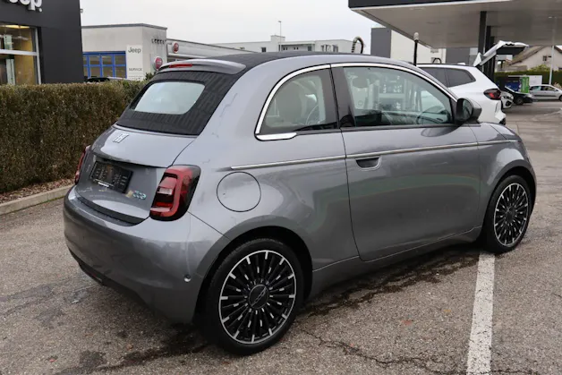 Fiat 500 Cabrio La Prima