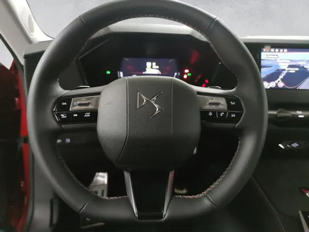 DS Automobiles 4 1.6 E-Tense Ligne Noire
