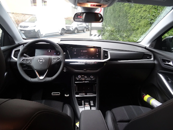 Vehicle image 4 Vehicle image 4