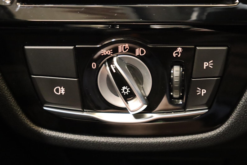 Vehicle image BMW 5 SERIES