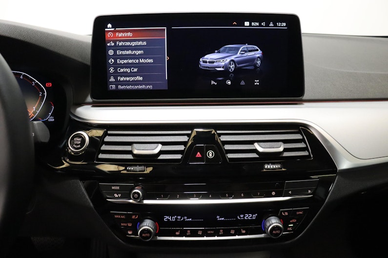 Vehicle image BMW 5 SERIES