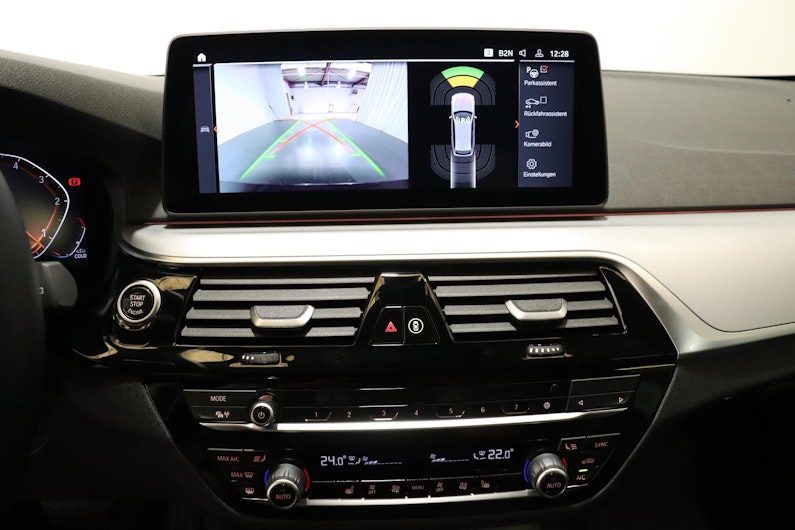 Vehicle image BMW 5 SERIES