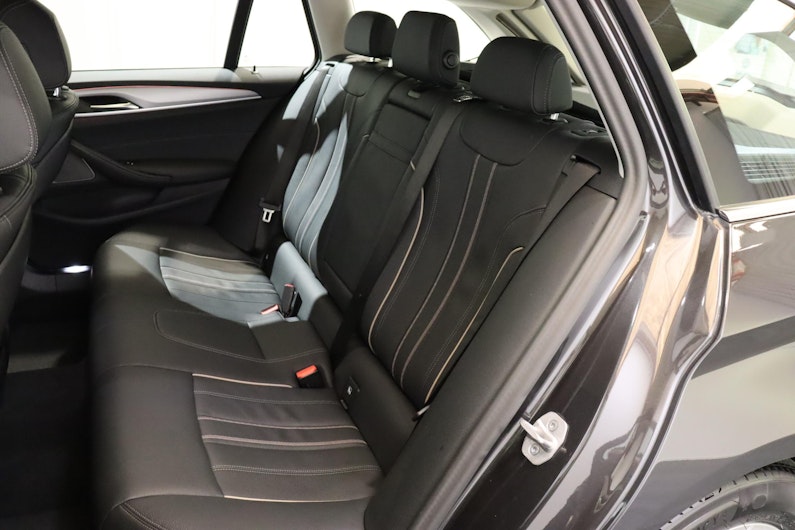 Vehicle image BMW 5 SERIES