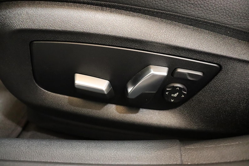 Vehicle image BMW 5 SERIES