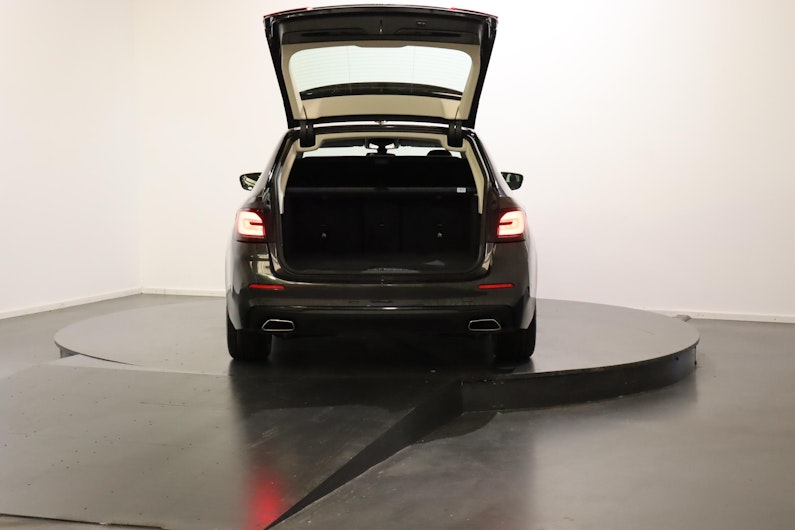 Vehicle image BMW 5 SERIES