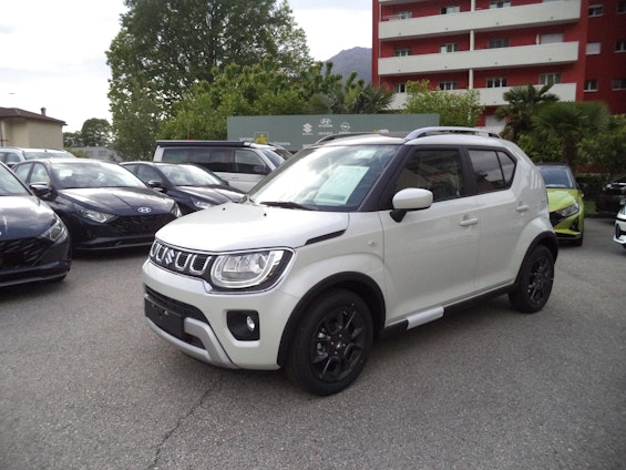 First vehicle image