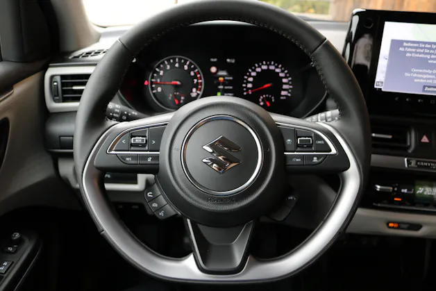 Suzuki Swift 1.2 1st Edition Top Hybrid 4x4 Tuning Einzelstück!
