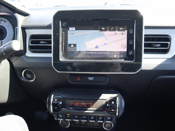 Vehicle image 11