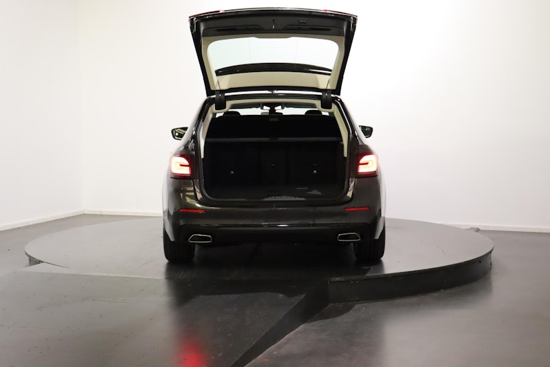 Vehicle image BMW 5 SERIES