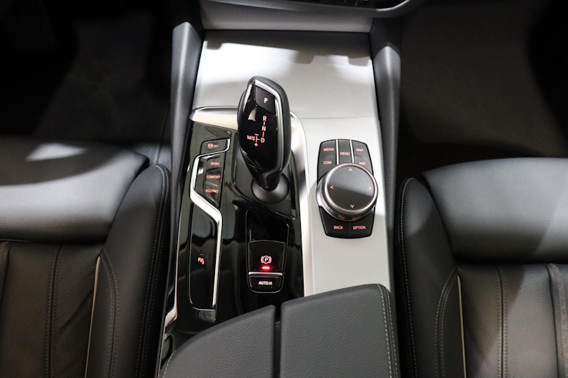 Vehicle image BMW 5 SERIES