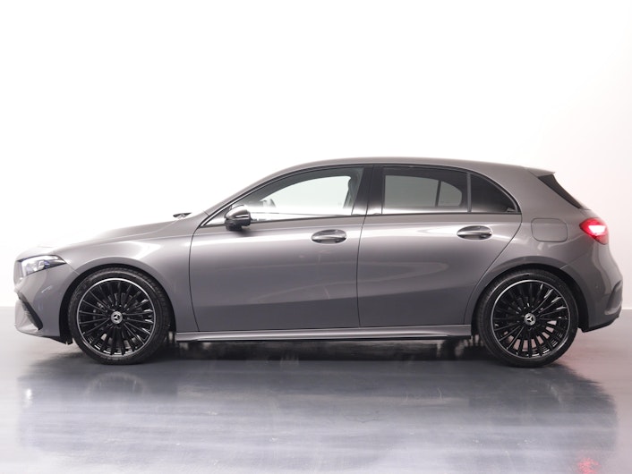 Vehicle image MERCEDES-BENZ A 180