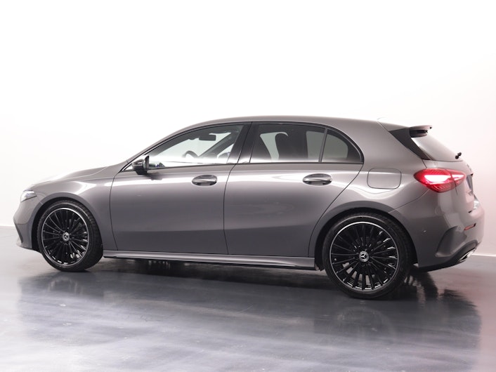 Vehicle image MERCEDES-BENZ A 180