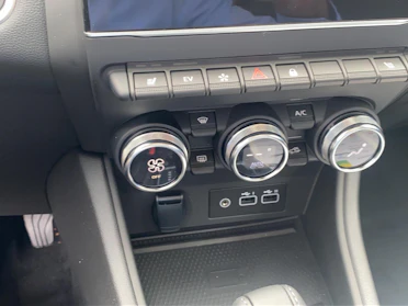 MITSUBISHI ASX 19