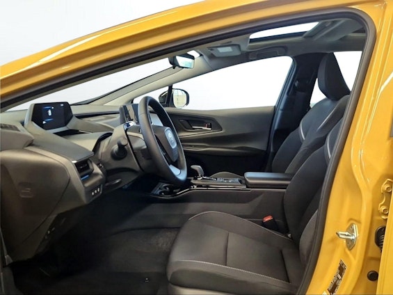 Vehicle image 4 Vehicle image 4