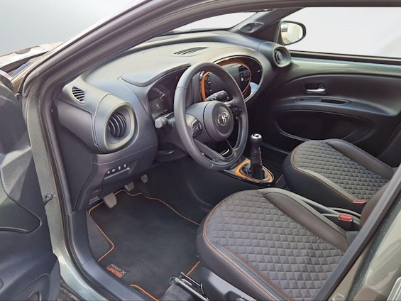 Vehicle image 5 Vehicle image 5