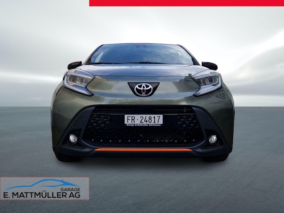 Vehicle image 10 Vehicle image 10