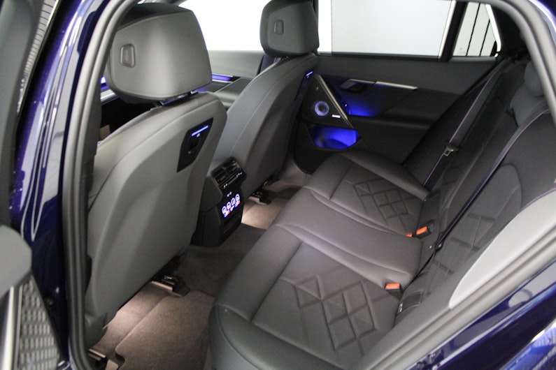 Vehicle image BMW i5