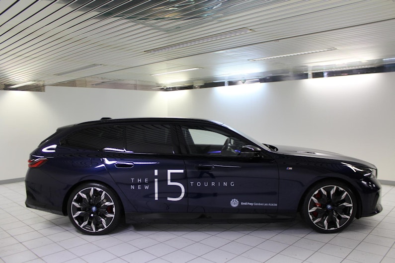 Vehicle image BMW i5