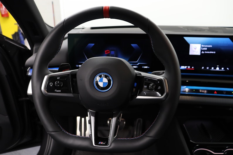 Vehicle image BMW i5